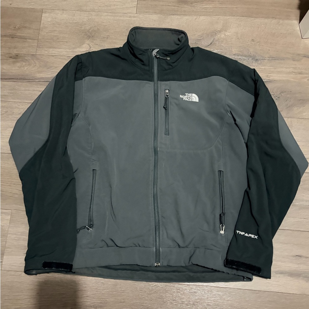 The North Face Men’s XL Dark Gray Softshell Apex Jacket winter hiking outdoors